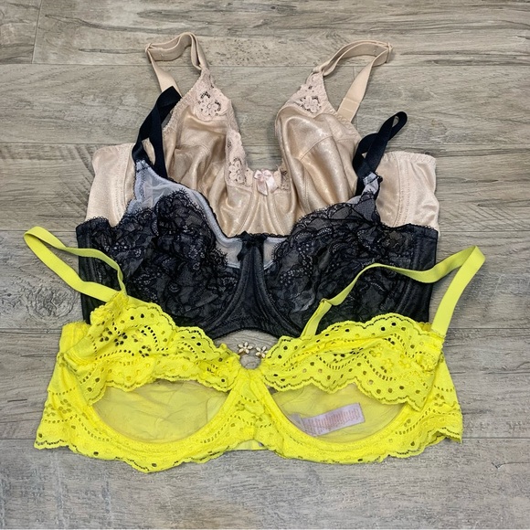 Wacoal Hanes Other - Wacoal Hanes Fenty 3 Underwired Full Coverage Lace Bras Retro Chic Daisy Bows